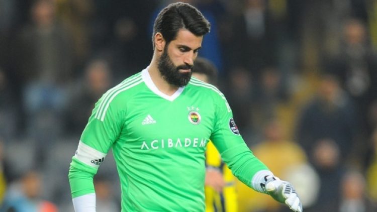 Volkan Demirel’den takım arkadaşı Nabil Dirar’a küfür iddiası!