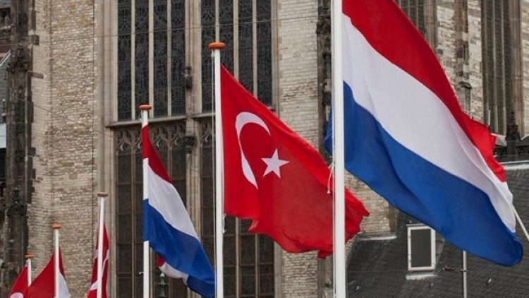 Hollanda, Türkiye’deki büyükelçiyi geri çekti