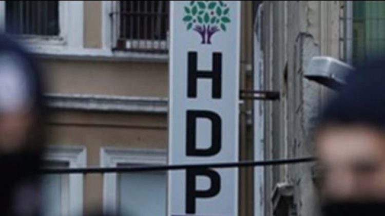 Ankara’da HDP yöneticileri gözaltına alındı