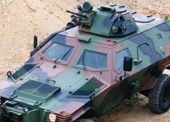 Zırhlı araç sele kapıldı: 2 asker kayıp