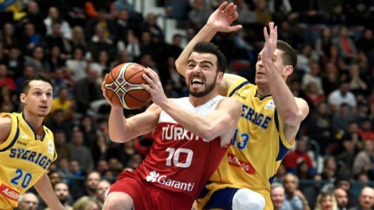 İsveç, Türkiye’yi basketbolda 1 farkla yendi