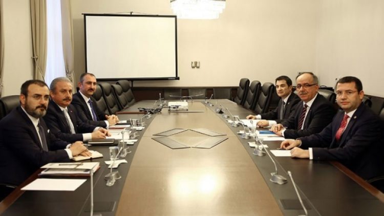 ​İttifakın ilk kavgası: Meclis restoranında yer kavgasına tutuştular