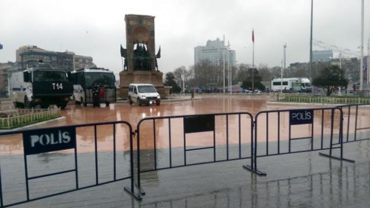 Taksim’deki Anıt 8 Mart Dünya Kadınlar gününe kapalı