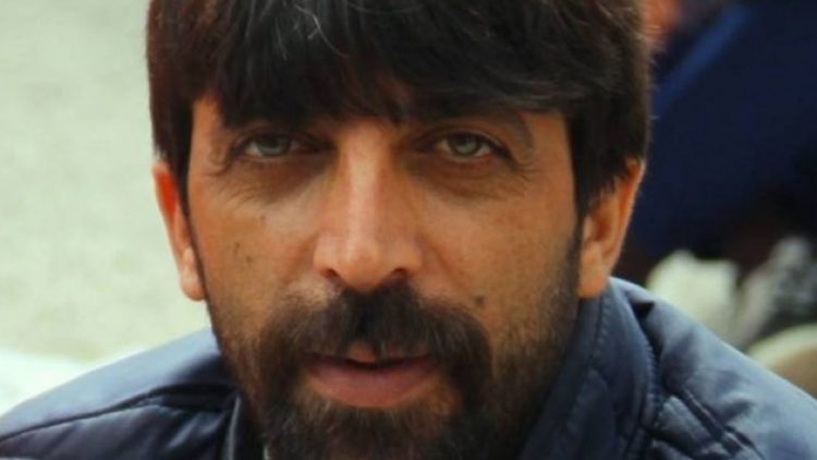 AKP’lilere badem bıyıklı diyen gazeteciye hakaret davası