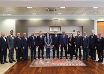 AKP, İstanbul’da 14 ilçenin başkan adaylarını açıkladı