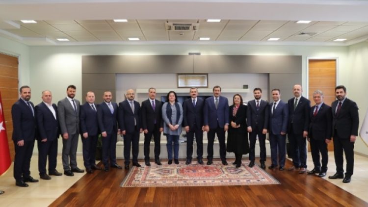 AKP, İstanbul’da 14 ilçenin başkan adaylarını açıkladı