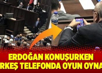 Erdoğan konuşurken Türkeş telefonda oyun oynadı