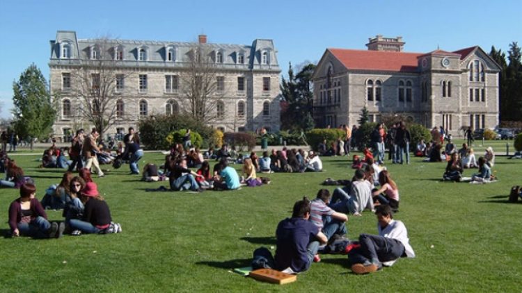 Boğaziçi Üniversitesi’nden 5 öğrenci gözaltına alındı