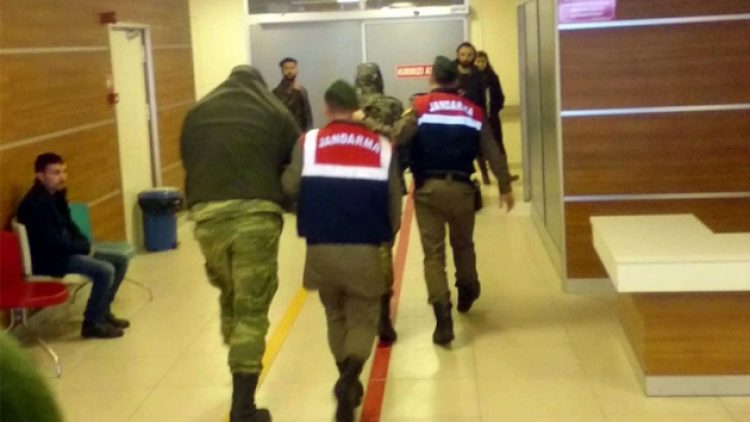 Yunan askerleri yine tahliye edilmedi