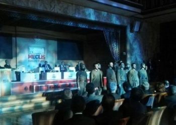 Meclis’te kadın tiyatrocuları sahneye çıkarmadılar