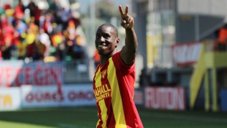 Demba Ba, eski takımı Beşiktaş’a karşı ilk kez oynayacak