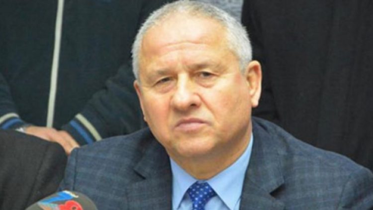 AKP’de bir kurucu daha ihraç edildi