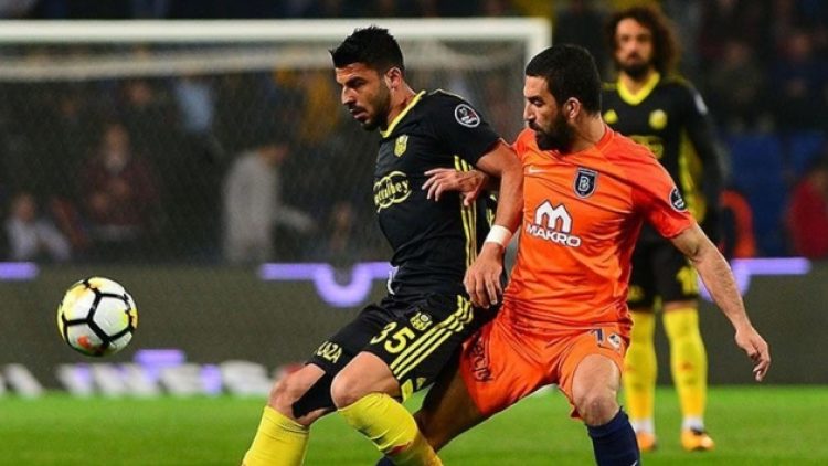 Başakşehir liderlik koltuğuna oturdu