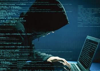 ​Hollanda: Türkiye’de telefon ve laptop’lar izleniyor, bilgiler kopyalanabiliyor