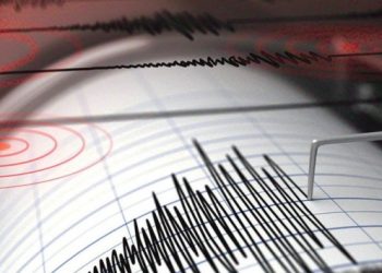 Ege’de korkutan deprem