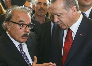 ​Ferdi Tayfur: Ülkede baskı var da bizim gözümüz mü görmüyor?