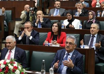 AKP’de 3 dönem kuralına takılacak 22 isim