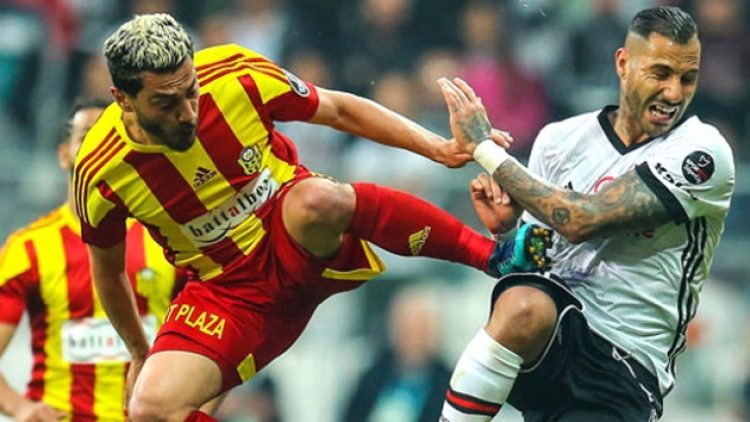 Futbolcu Quaresma’ya attığı tekmeyi paylaştı yer yerinden oynadı