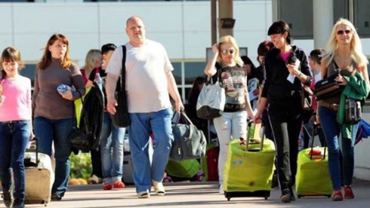 Ruble değer kaybedince, Rus turistler gelmekten vazgeçti