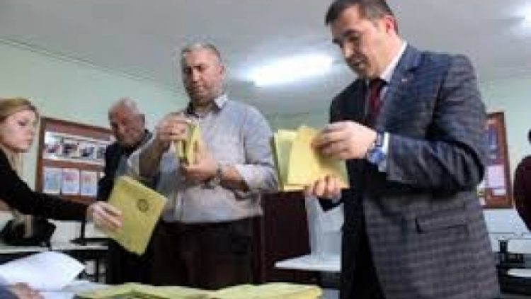 ‘Sandık bölgeleri’ belirlendi, seçim takvimi yasayı bekliyor