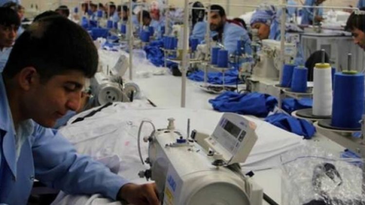 İki yılda 65 bin yabancıya çalışma izni, 48 bin yabancıya vize verildi