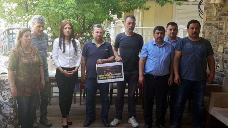﻿MHP Didim’de 23 kişi görevlerinden istifa etti