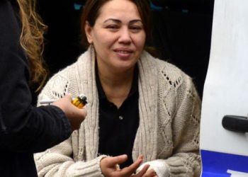Eski eşine kızgın yağ ve satırla saldıran kadına 20 yıl hapis