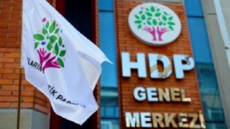 HDP’ye bin 500 başvuru