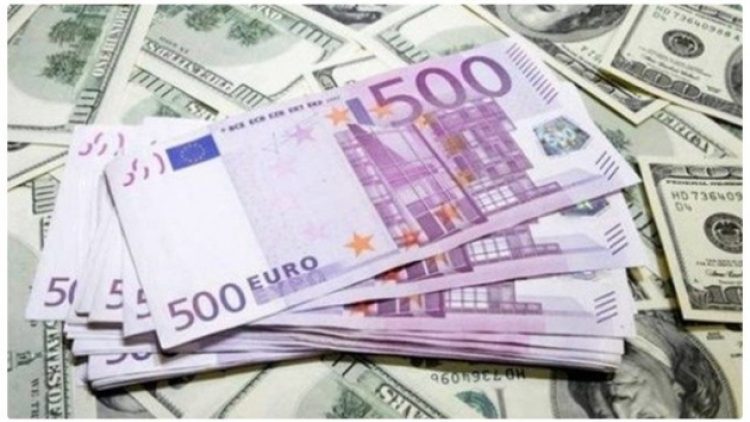 Haftanın ilk günü Euro rekor kırdı, Dolar yükseldi