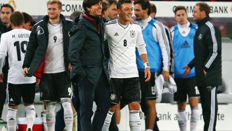 Löw’den İlkay Gündoğan ve Mesut Özil açıklaması: Siyasi bir mesaj vermek istemediklerini ima ettiler