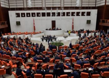 169 vekil erken seçim kararıyla emeklilik hakkını kaybetti