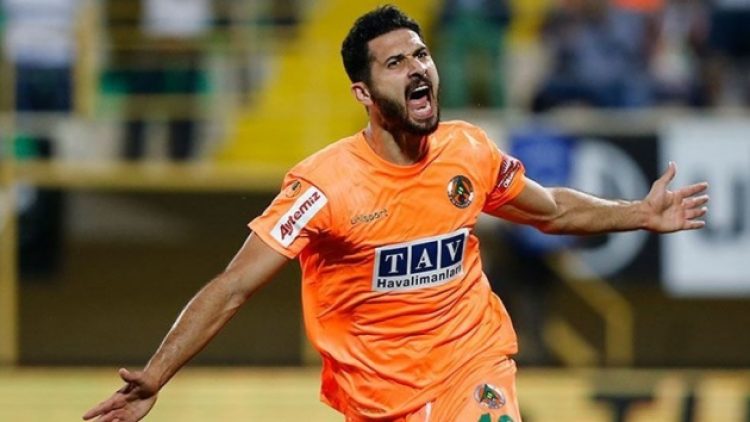 Beşiktaş’tan Emre Akbaba’ya karşılık 3 futbolcu!