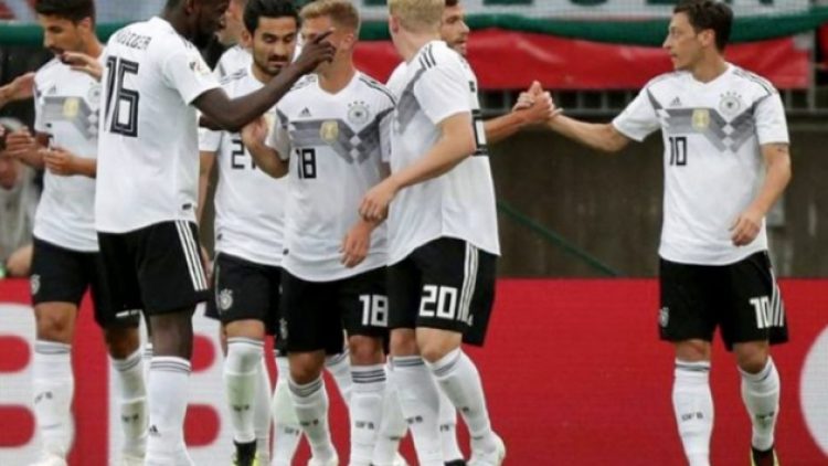 Mesut ve İlkay’a taraftar tepkisi