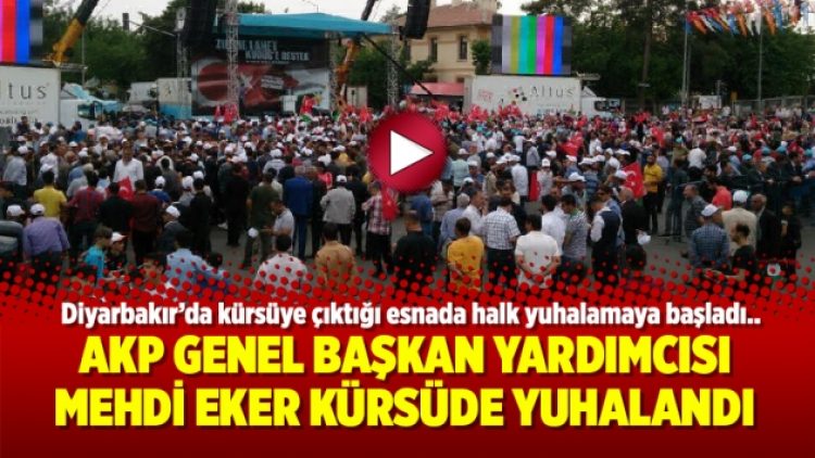 AKP Genel Başkan Yardımcısı Mehdi Eker kürsüde yuhalandı