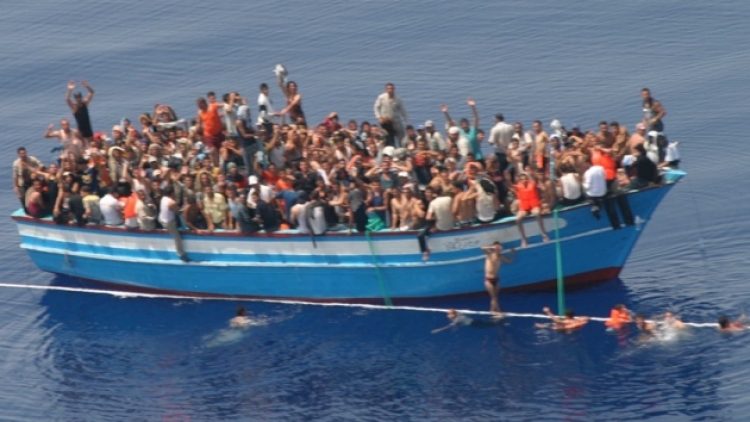 Yemen açıklarında göçmen teknesi battı en az 46 kişi öldü