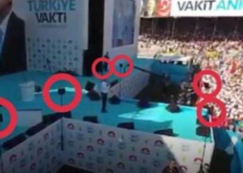Cumhurbaşkanı Erdoğan, Ankara mitinginde 6 tane prompter kullandı