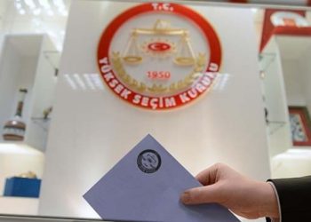 En fazla genç ve yaşlı aday hangi partilerde?