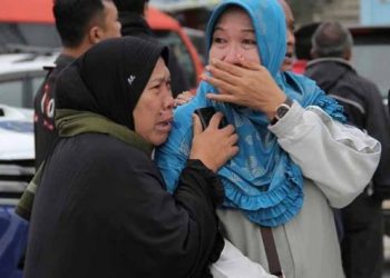 Endonezya’da feribot battı: 128 kayıp
