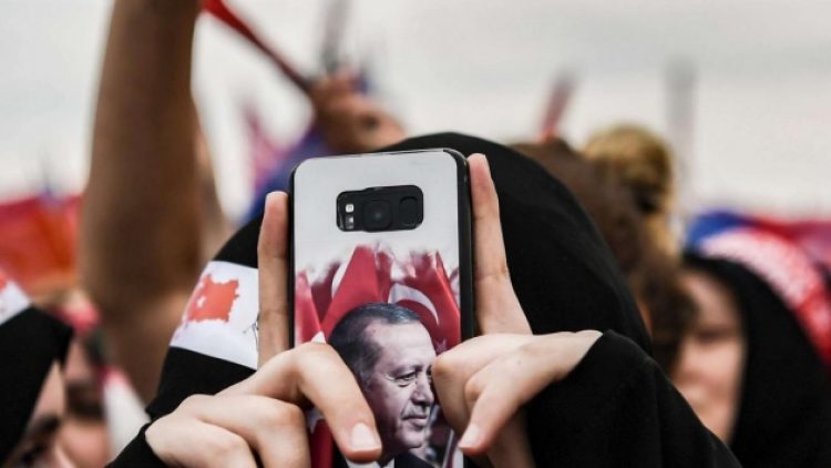 FT: Erdoğan hiç bu kadar savunmasız görünmemişti