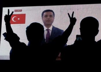 Demirtaş: Anketlerde ‘bıçak sırtıyız’, cumhurbaşkanlığı ikinci tura kalıyor