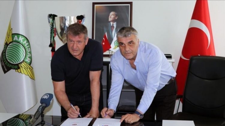 Akhisarspor’da Safet Susic ve Elvir Balic dönemi başladı