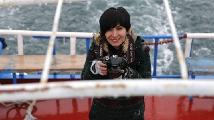 İsviçre’ye sığınan gazetecinin evine polis baskını