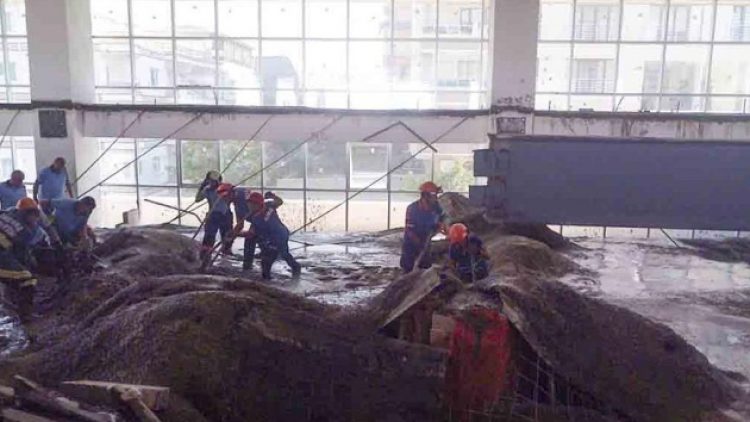 Okul inşaatı çöktü: 3 işçi hayatını kaybetti, 4 işçi kayıp