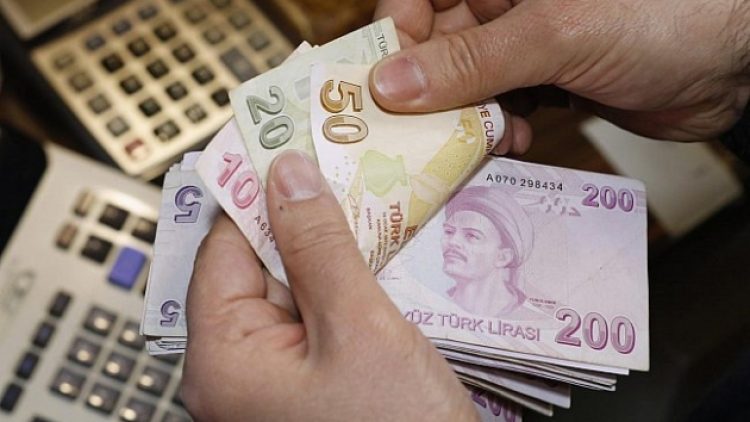 Türkiye’de asgari ücret dolar karşısında yüzde 21 eridi