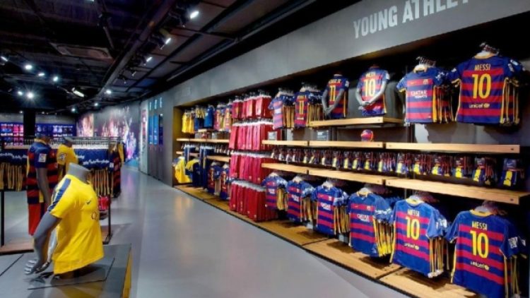 Barcelona 914 milyon euro kazandı