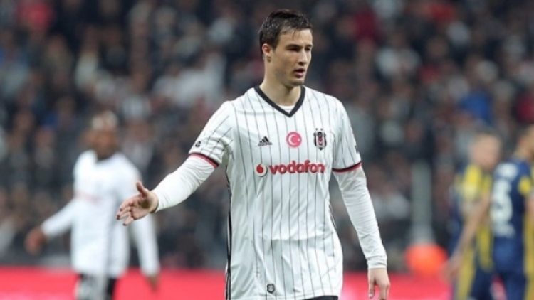 Beşiktaşlı Mitroviç o kulübe transfer oldu