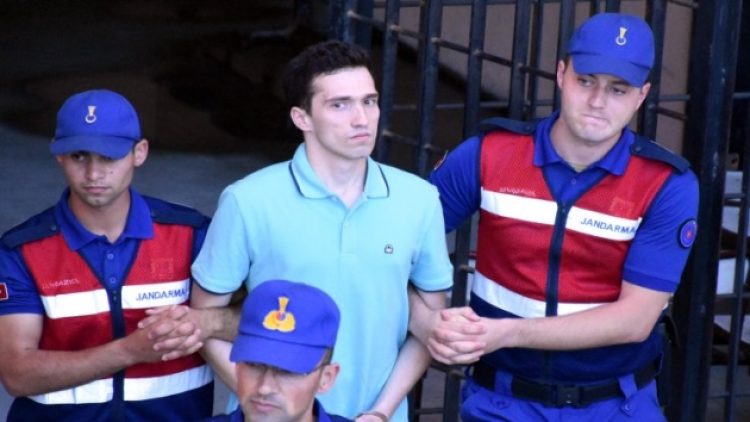 Yunanistan askerlerine yine tahliye yok