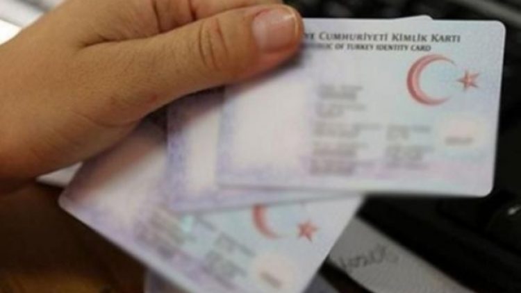 56 bin kişi soyadını, 22 bin kişi adını değiştirdi