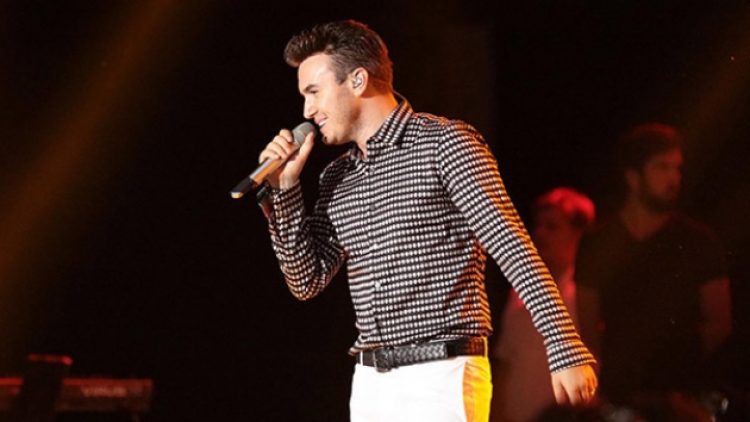 Tepki gelince Mustafa Ceceli’nin konseri iptal edildi