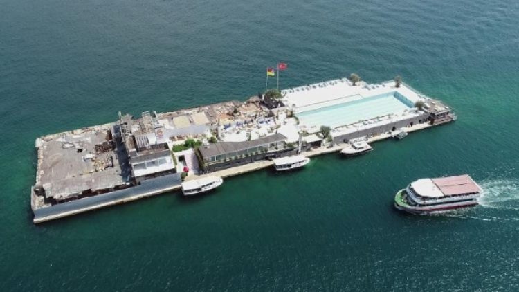 Galatasaray Adası’nda nöbet!